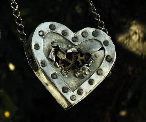 Steampunk Heart Necklace!