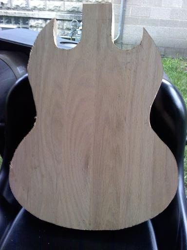 How to (not) Build the Body of an SG-style Guitar