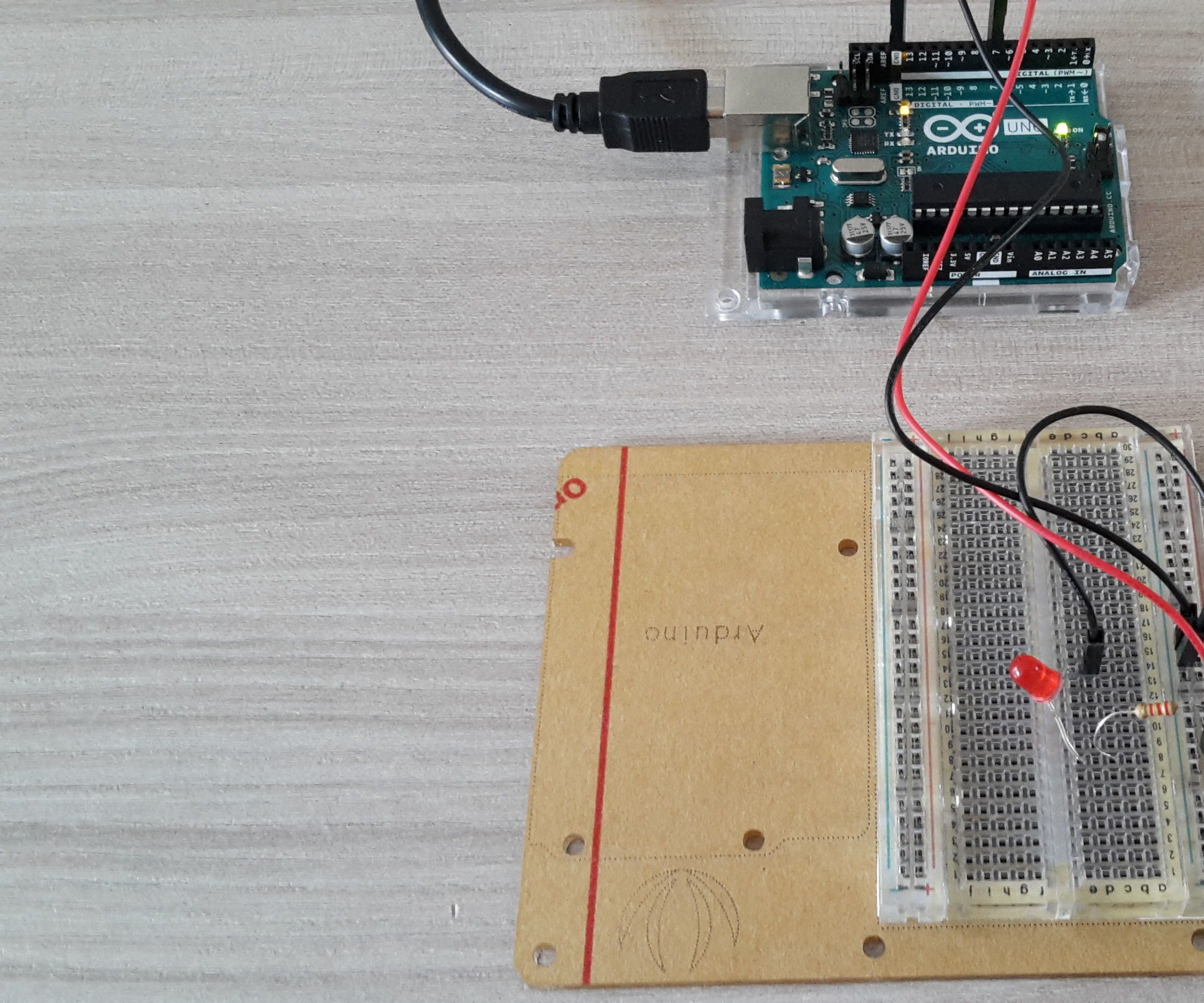 Smart Home & Arduino: Light Bulb Control