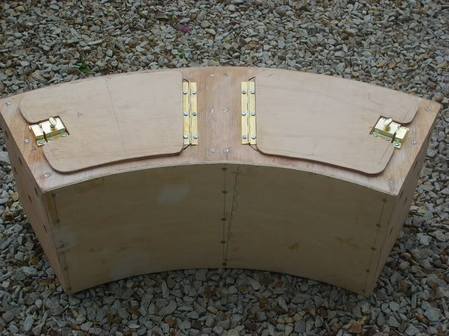 Curved Transport Box for Small Animals