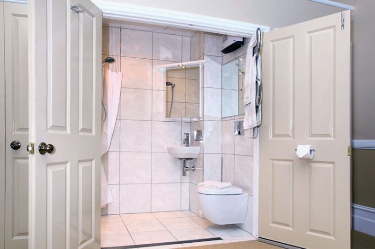 Disappearing Shower Curtain for Small Bathrooms