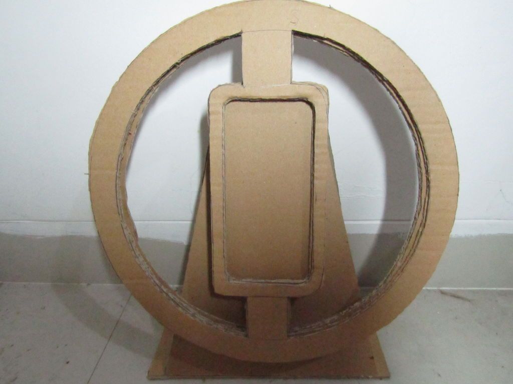 DIY Cardboard Gaming Steering Wheel 5 Steps