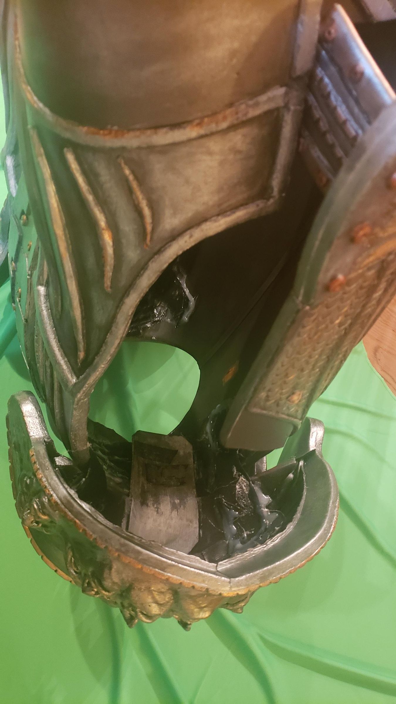 Riddick Lord Marshall Costume : 9 Steps (with Pictures) - Instructables