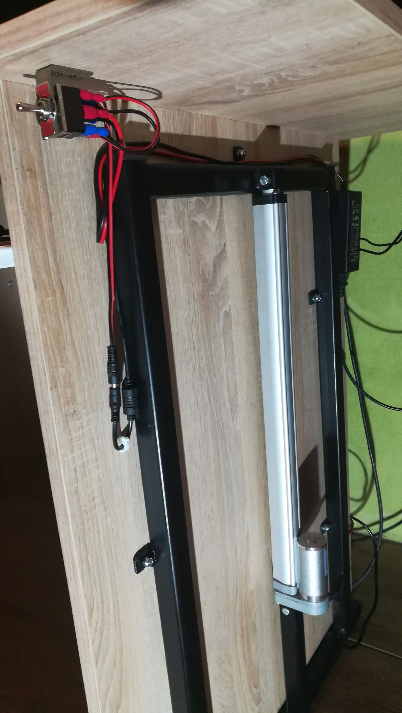 DIY Height Adjustable Standing Desks 4 Steps (with Pictures