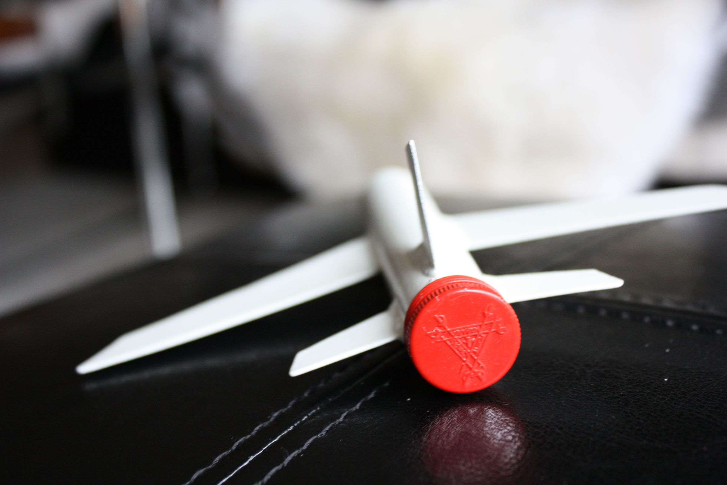 How to Make an Airplane Ornament Using a Cigar Tube 6 Steps