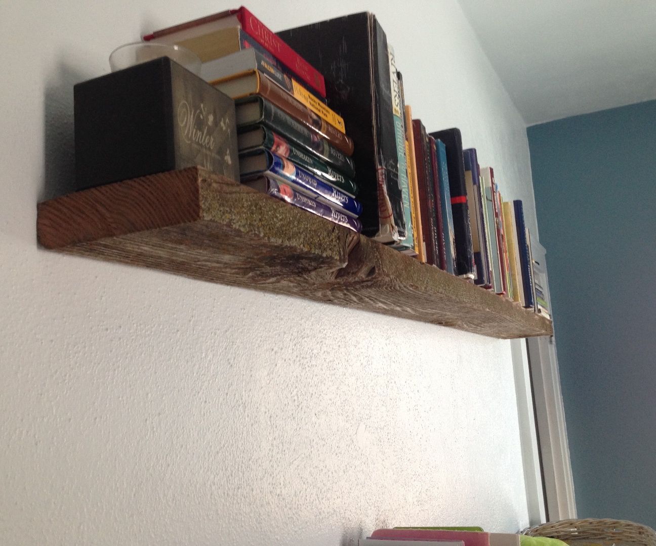 Super-Sturdy Floating Shelf From Barn Wood