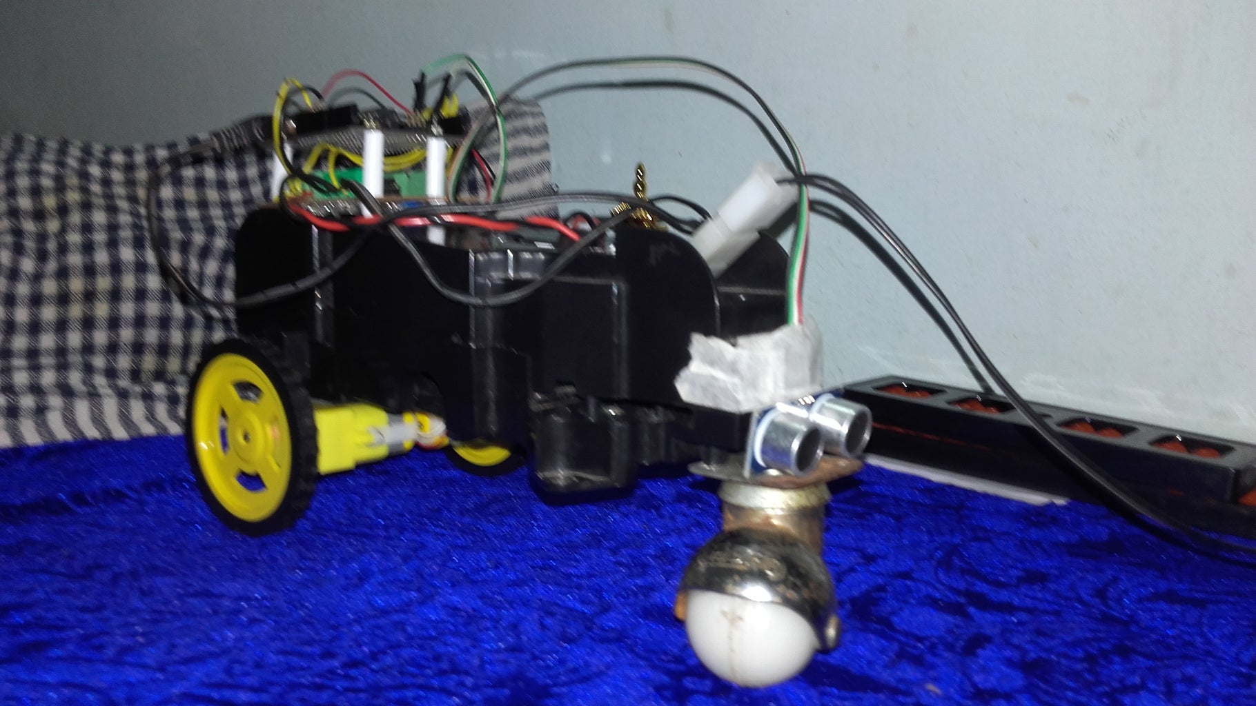 BASIC ARDUINO OBSTACLE AVOIDANCE ROBOT