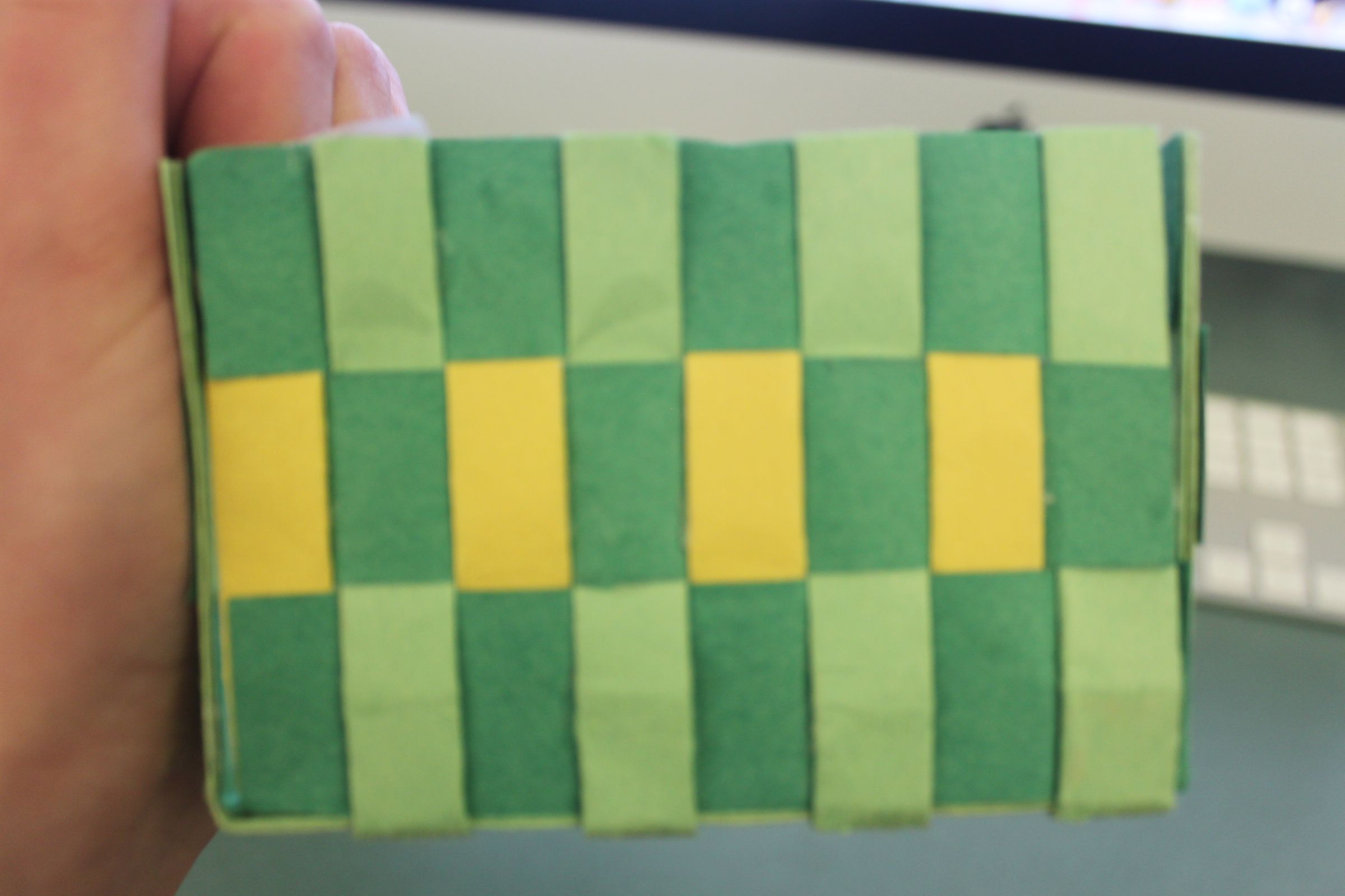Sturdy Paper Basket (weaving) : 4 Steps - Instructables