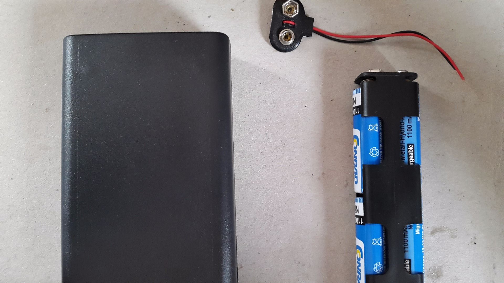 5 V Smartphone Solar/Battery Charger 4 Steps Instructables