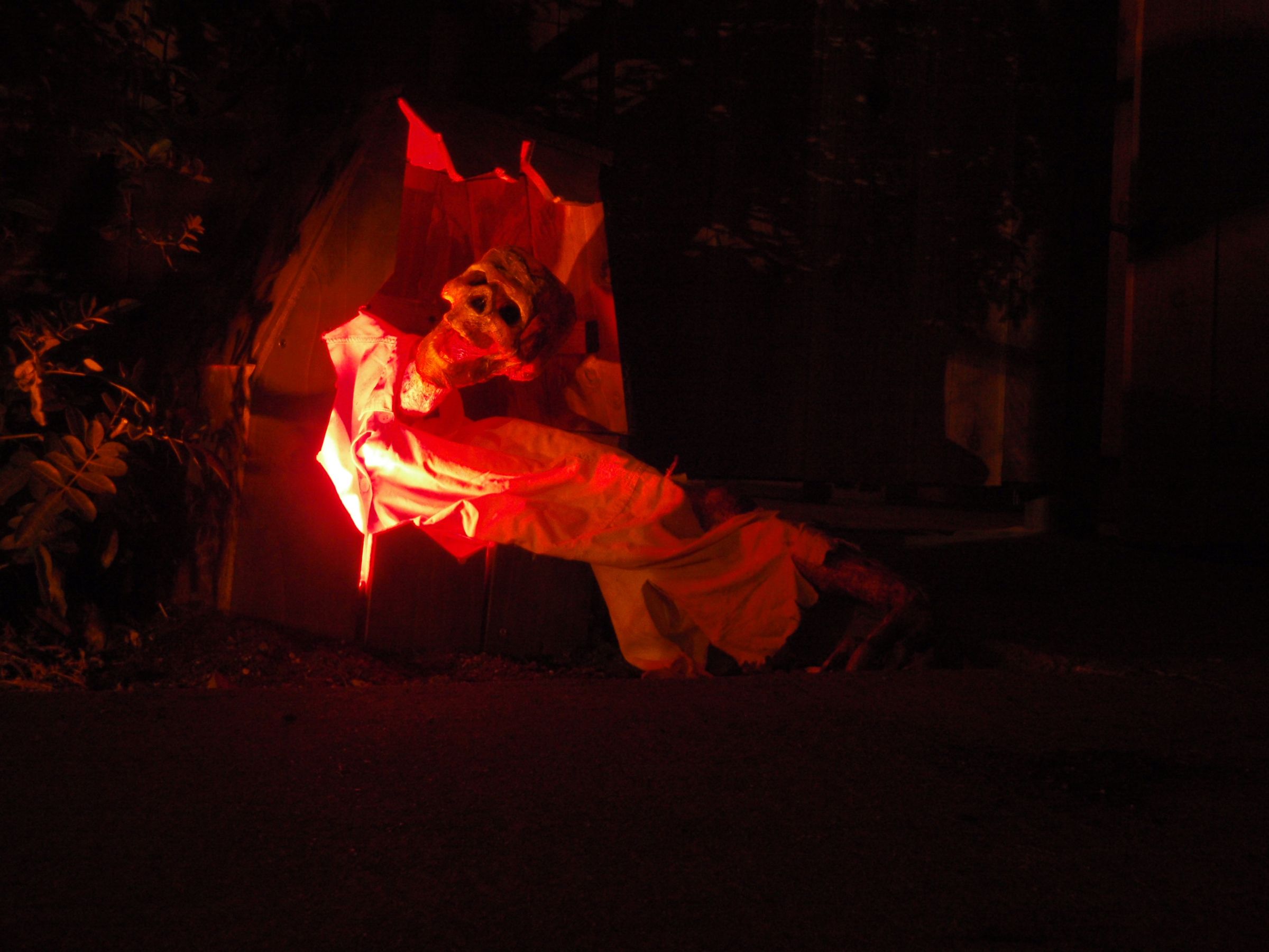 Shiatsu Zombie Grave Escape