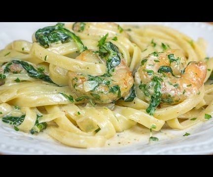 Shrimp and Spinach Alfredo With Bacon