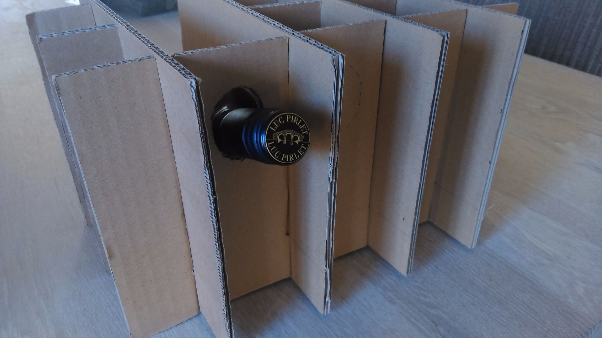 Cardboard Bottle Division to Wine Rack 5 Steps (with Pictures