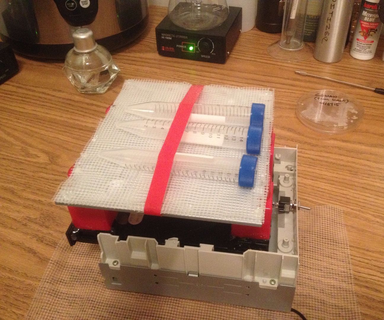 Cheap and Easy Lab Agitator / Shaker (Great for PCBs too!)