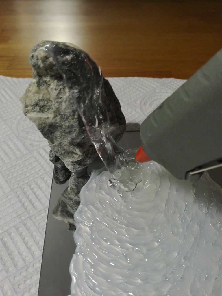 Hot Glue Waterfall 7 Steps (with Pictures)