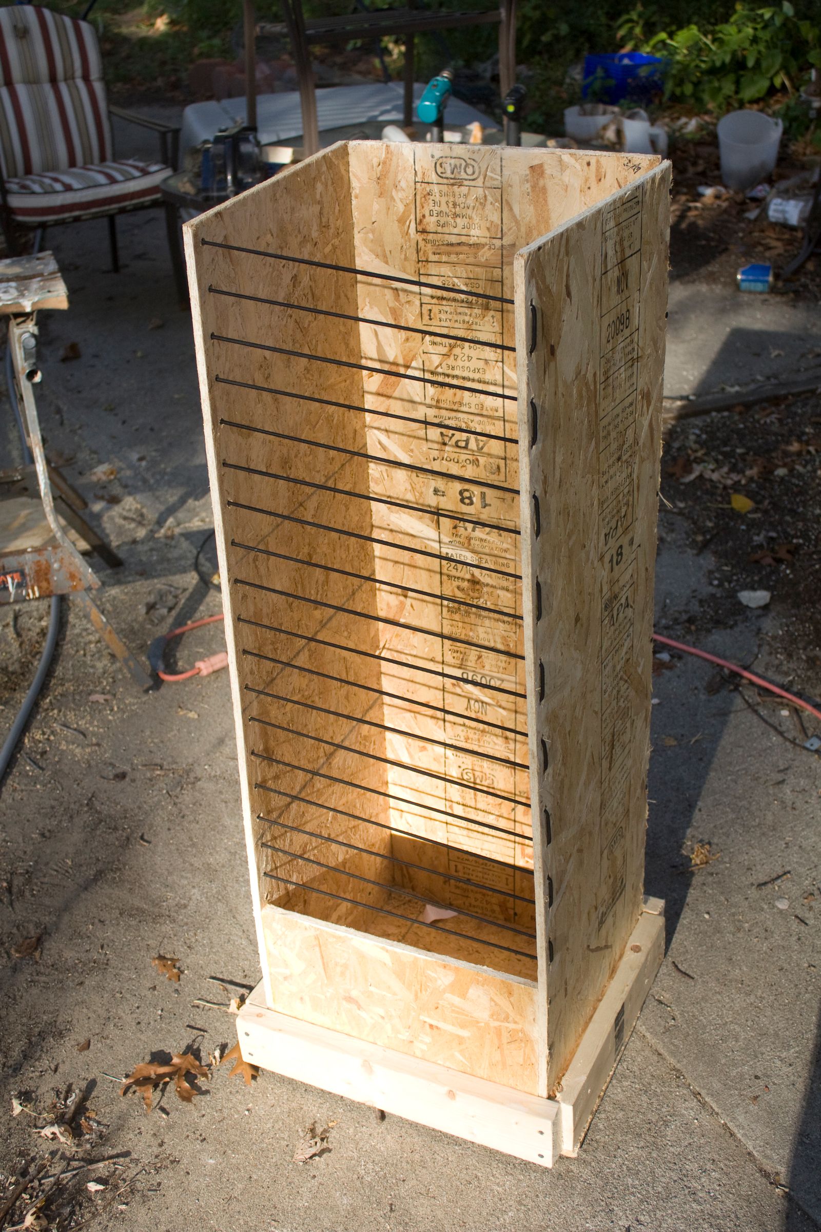 Vertical Clothing (dis)organization Prototype