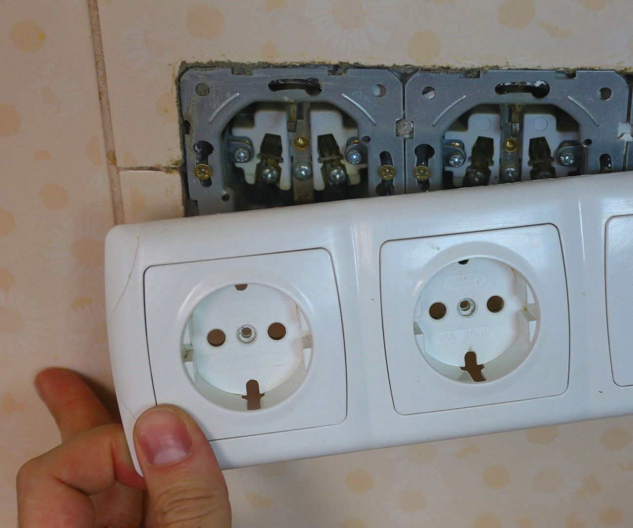 5 Ways to Make a Secret Safe 