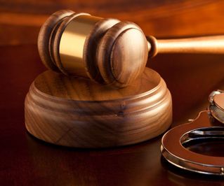 Managing Criminal Cases Through Criminal Lawyer New York