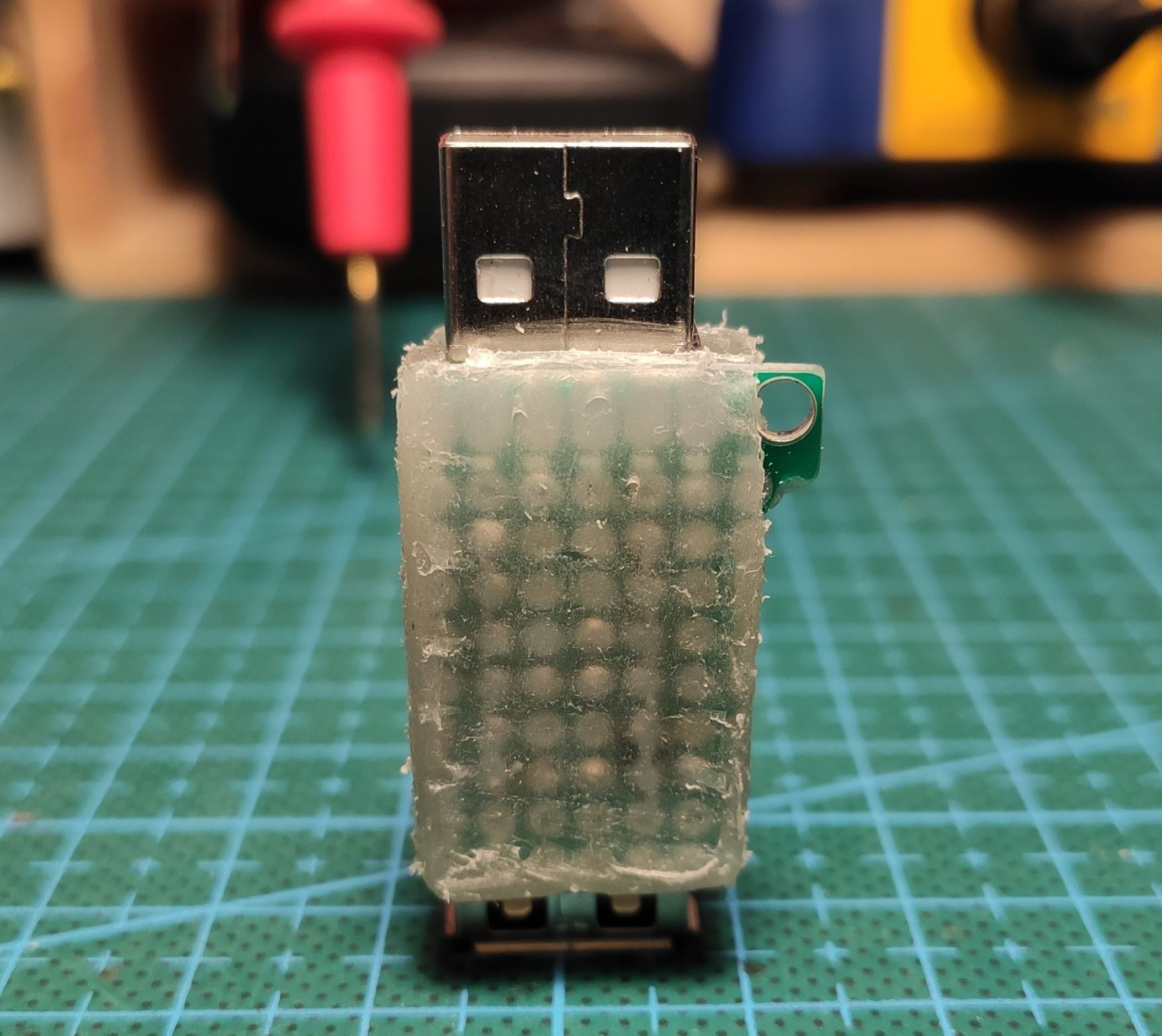 USB Load to Stop Power Banks From Auto Shutting Off 4 Steps
