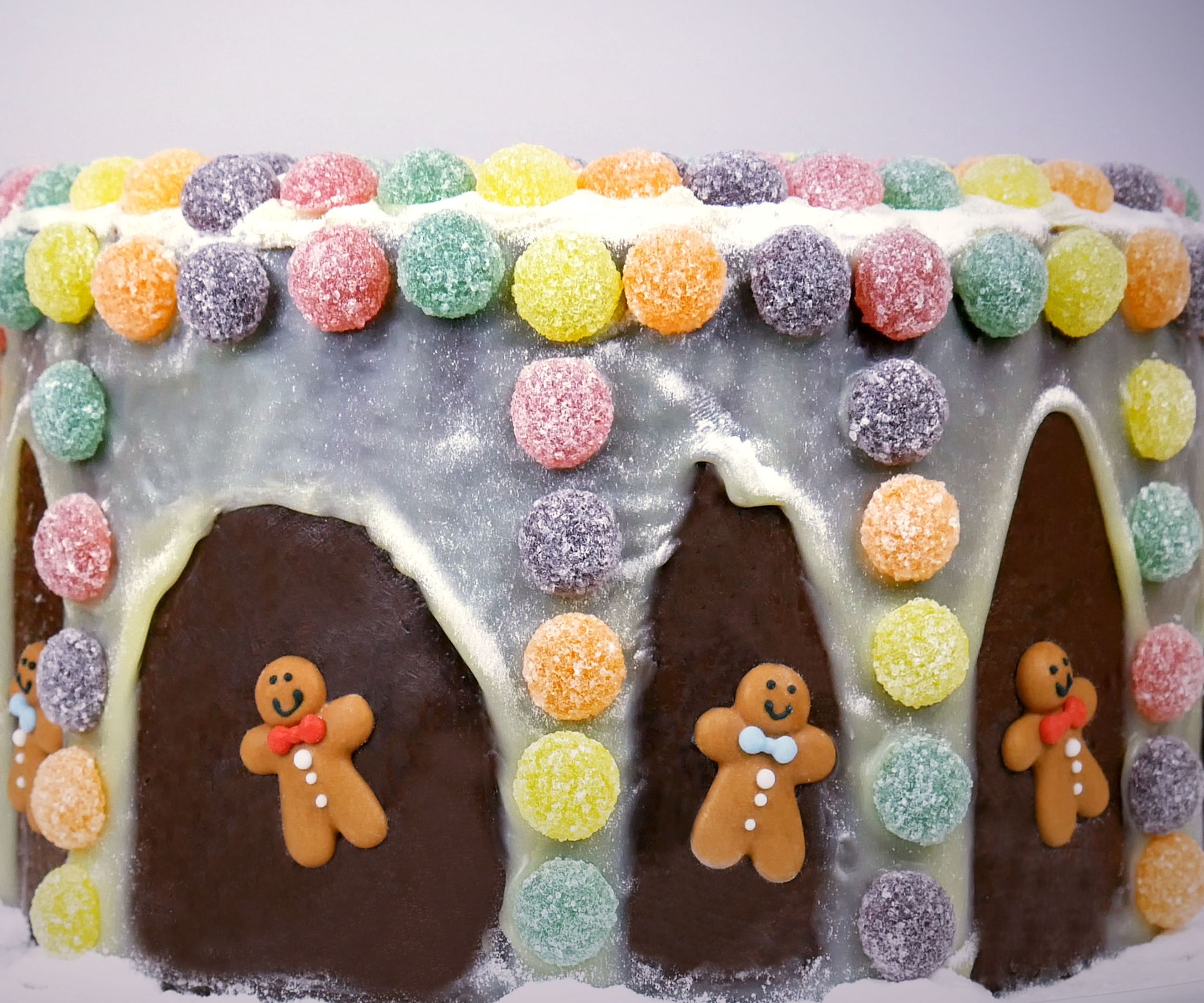 CHRISTMAS GINGER CAKE WITH BAILEYS BUTTERCREAM