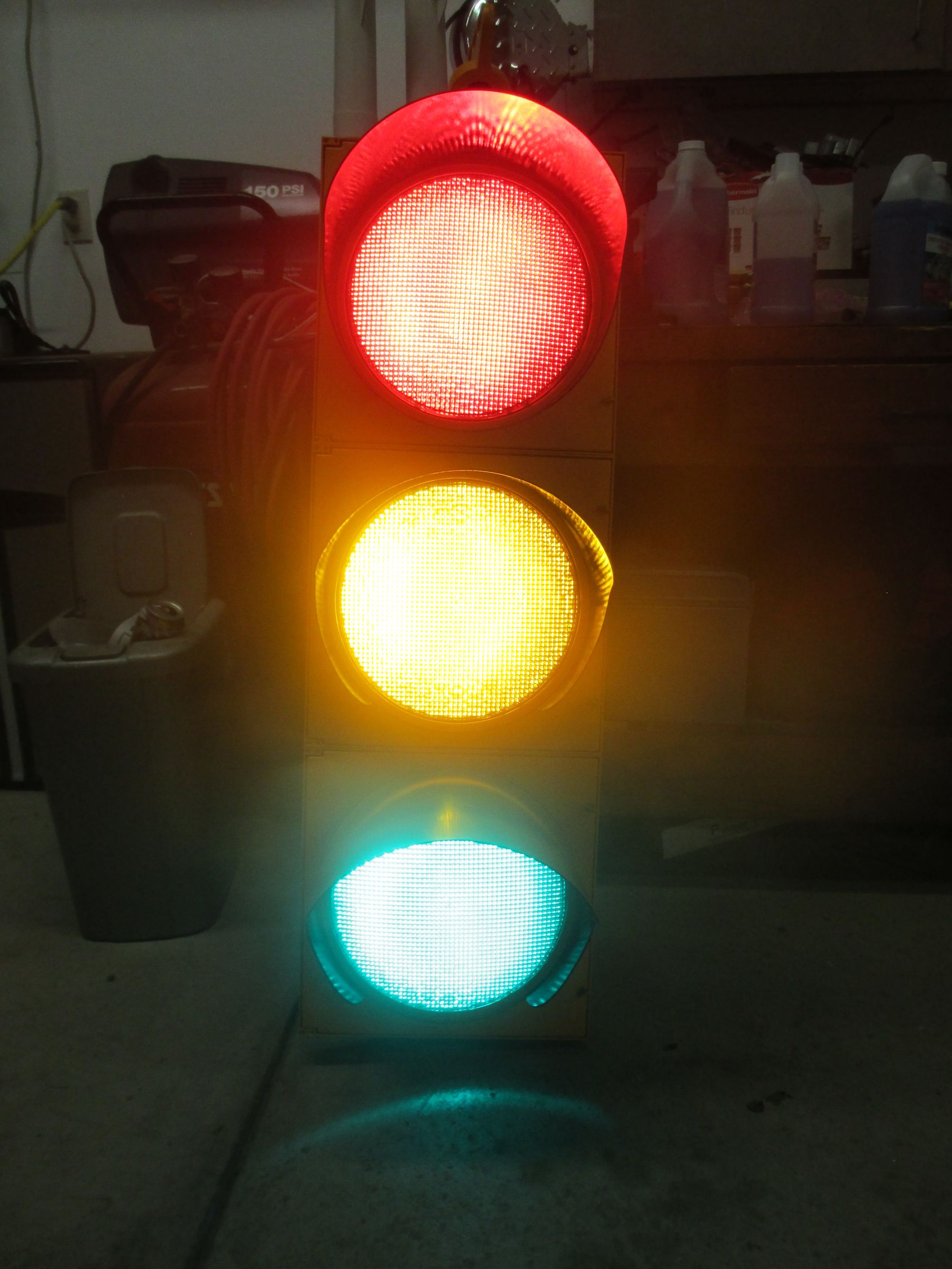 Traffic Light Control Mount and 120 VAC Connections 7 Steps (with