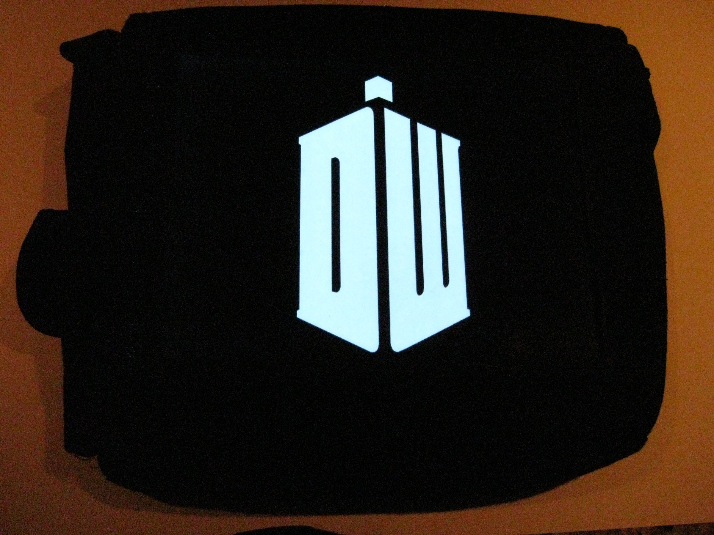 Ultimate Geek Bag: DIY EL Glowing Bag