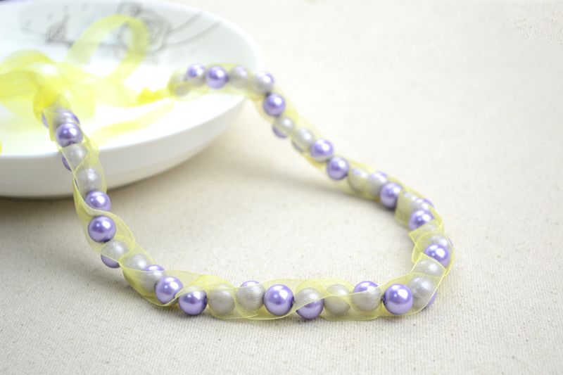 DIY Wedding Jewelry-handmade Beaded Necklaces Out of Pearls and Ribbons