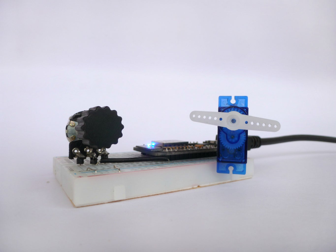 Control Servo Motor Using Potentiometer : 6 Steps (with Pictures ...