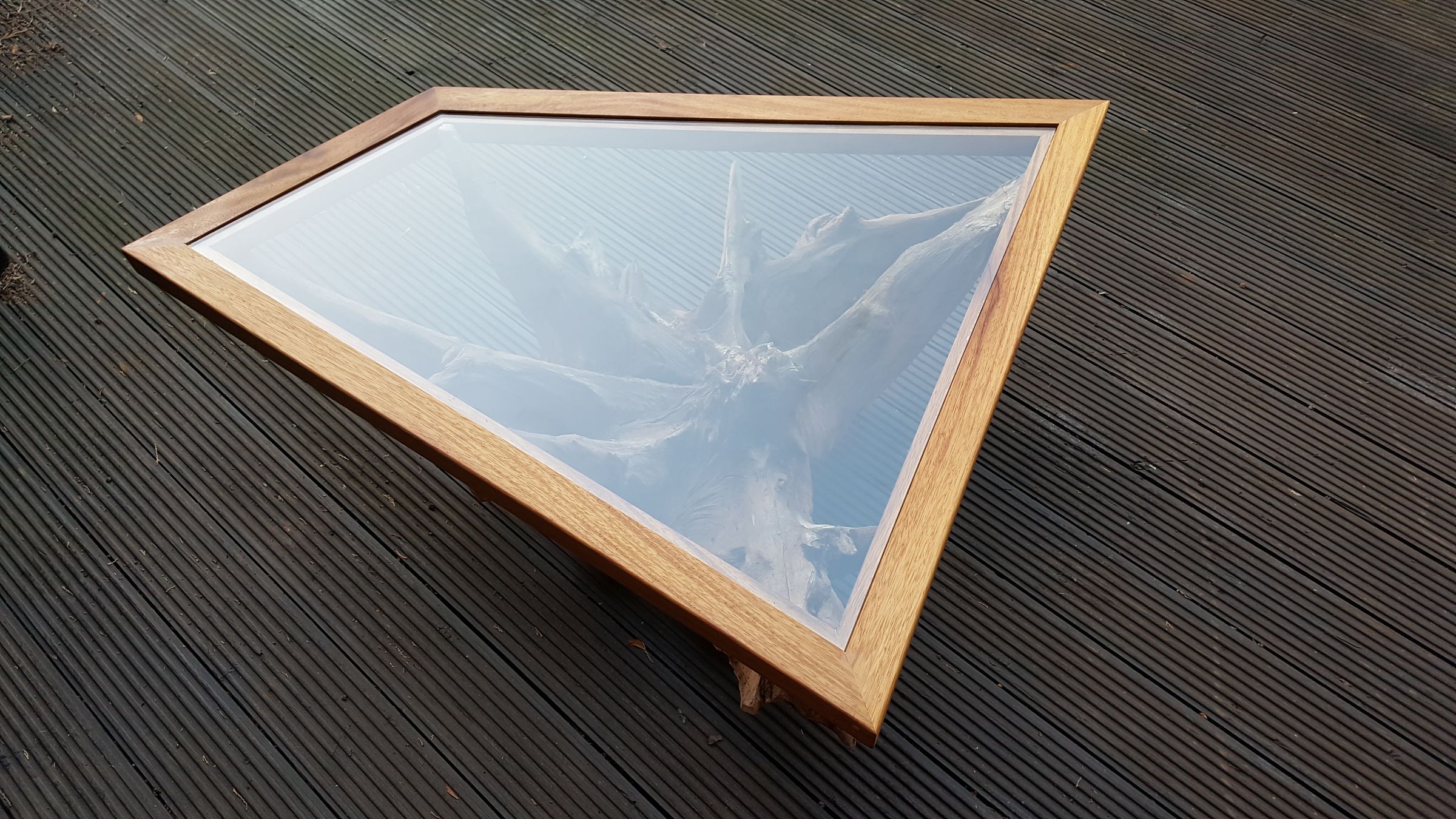 Tree Root Table With Custom Glass Top and Underlight 10 Steps (with