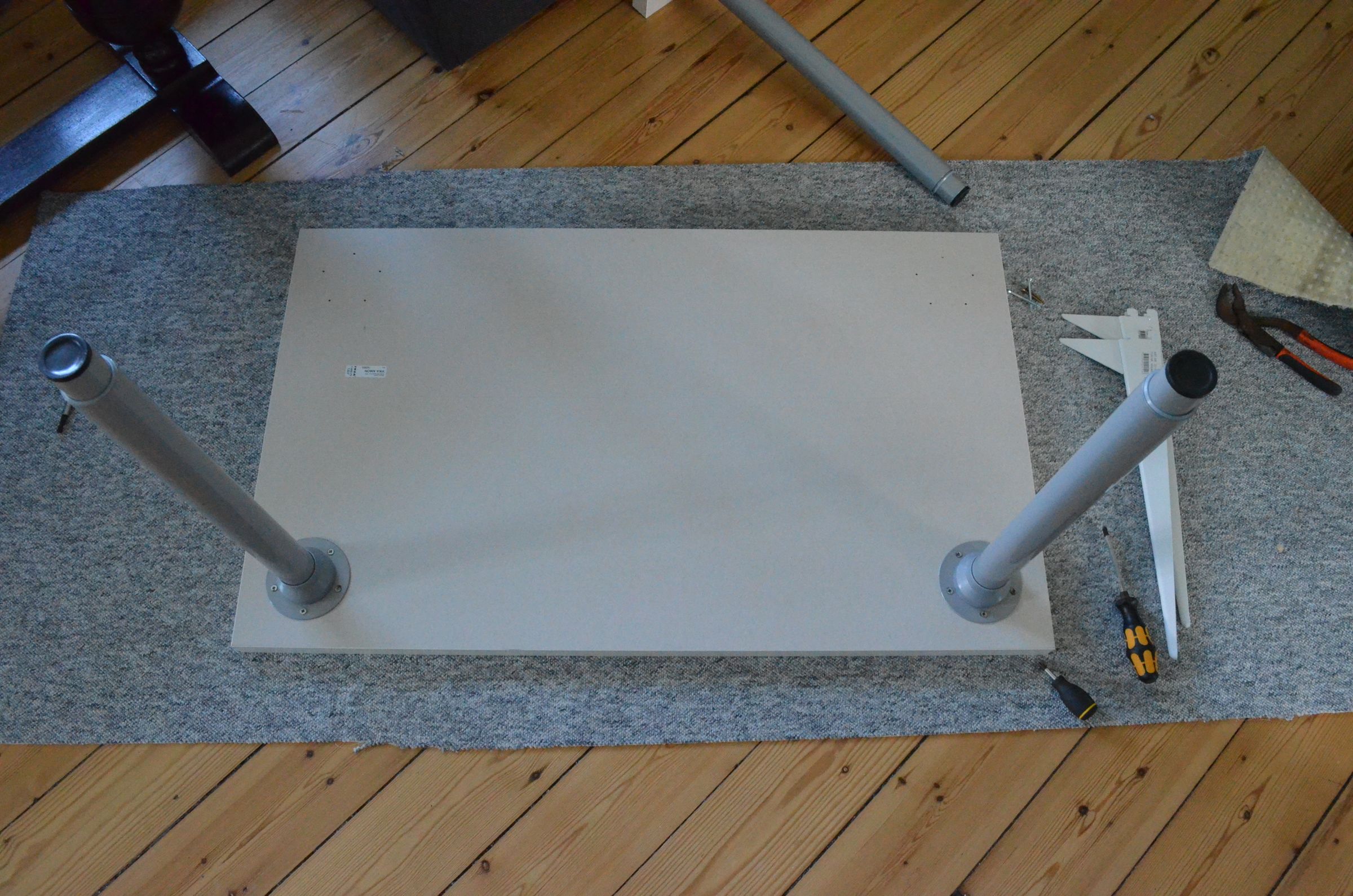DIY Height Adjustable Table (for Less Than 70) 4 Steps (with