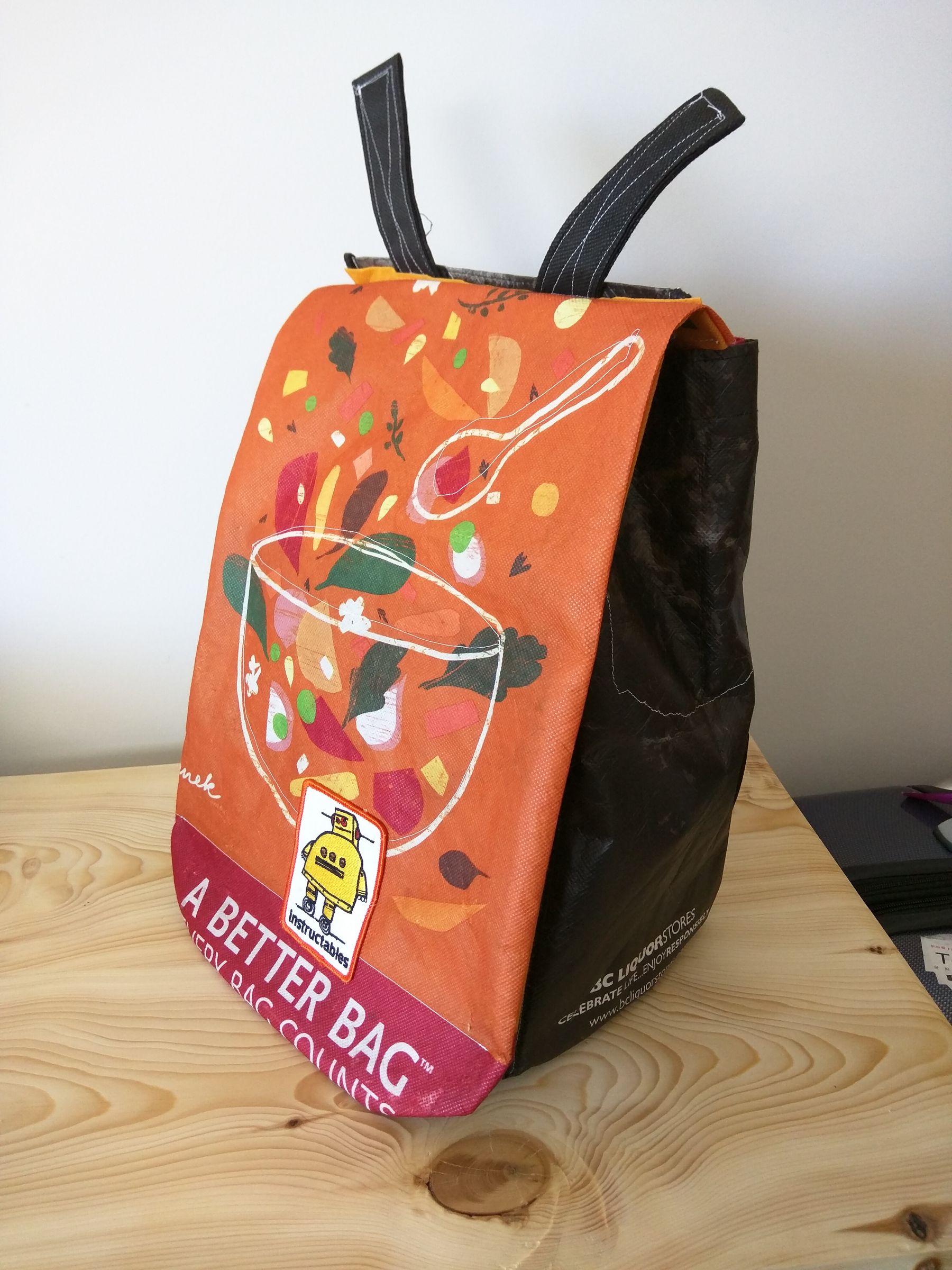 Make a Backpack From Reusable Shopping Bags 5 Steps (with Pictures