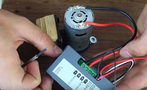 In Case If You Can’t Buy All of That, You Just Could Make the Same Lawn Mower With a Speed Rotation Regulating Unit and a Power Bank. 