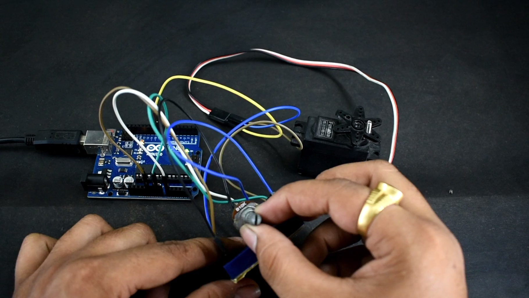 Arduino Tutorial - Servo Motor Control With Potentiometer : 5 Steps ...