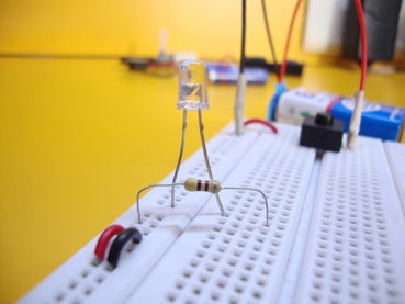 Make a Simple LED Circuit