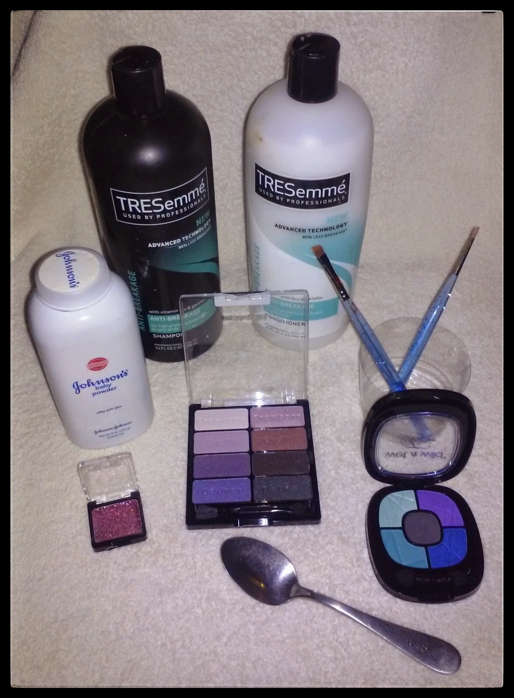 How to Dye Hair Using EyeShadow 6 Steps Instructables