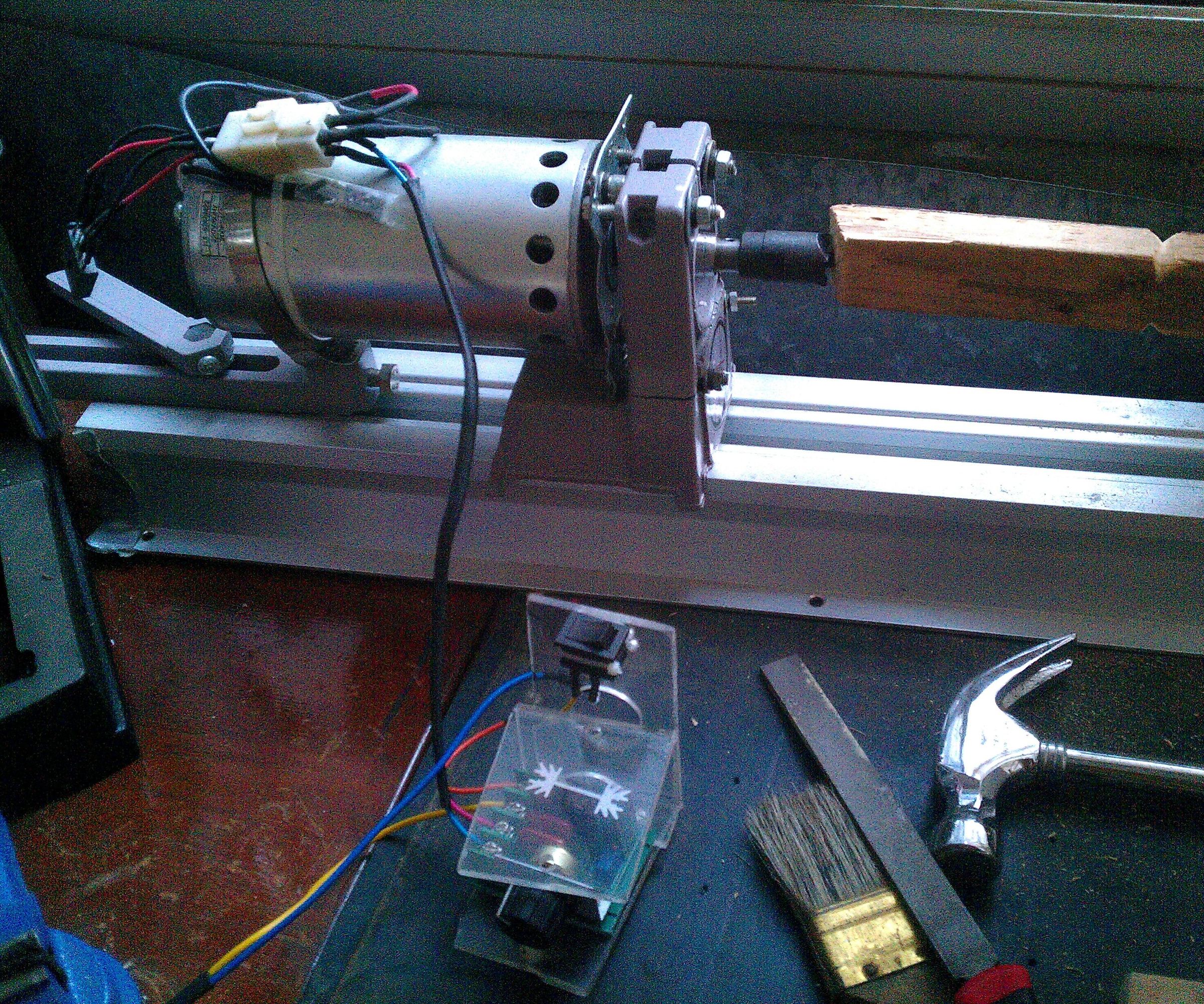 A simple lathe with adjustable speed