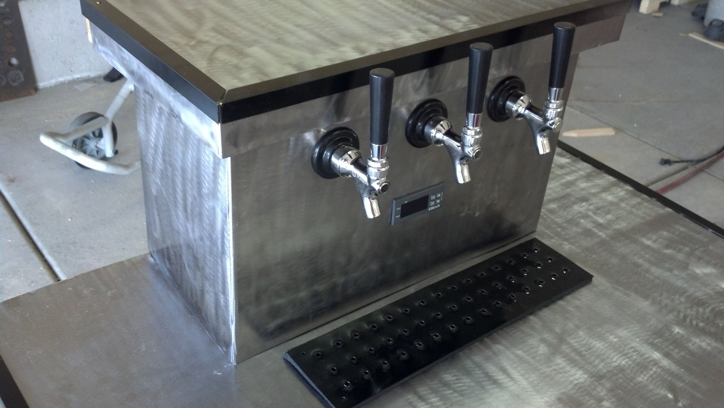 How to Build a Keezer With a 3 Tap Tower (chilled Tower) 8 Steps