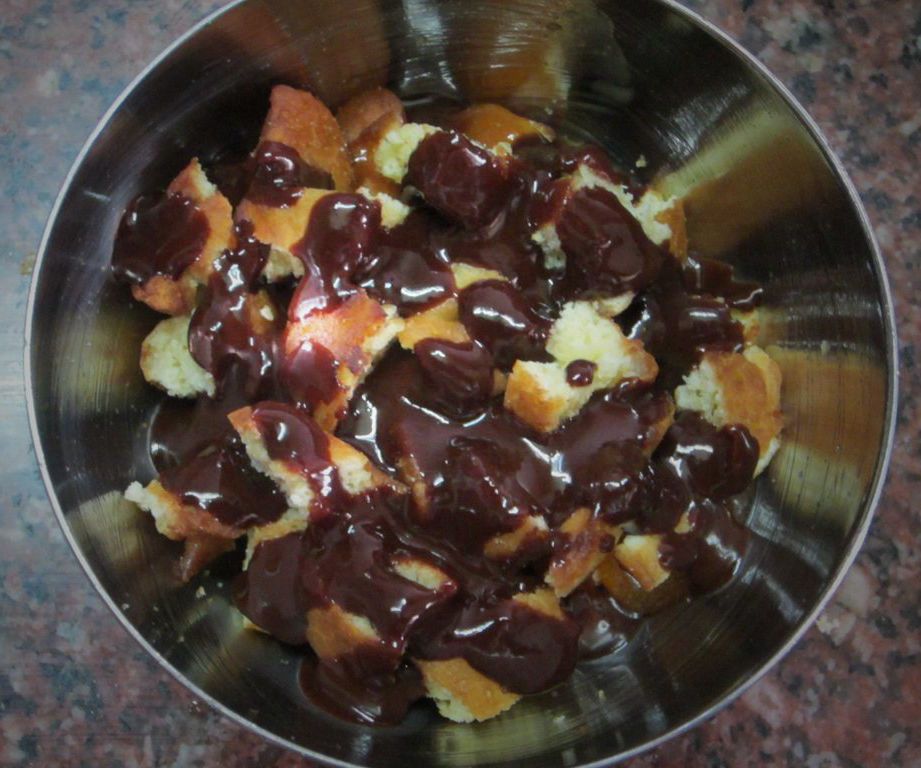 2 Minutes Choco Fruit Jam Cake(No Oven)