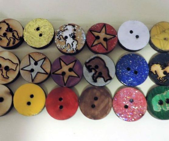 Buttons to Match Your NAIL POLISH 