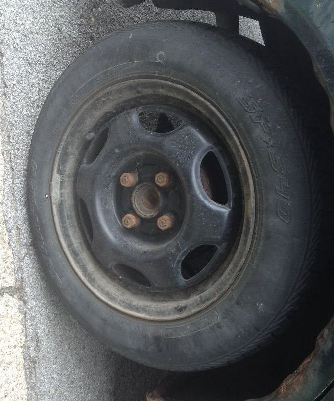 How to Change a Tire on a Car