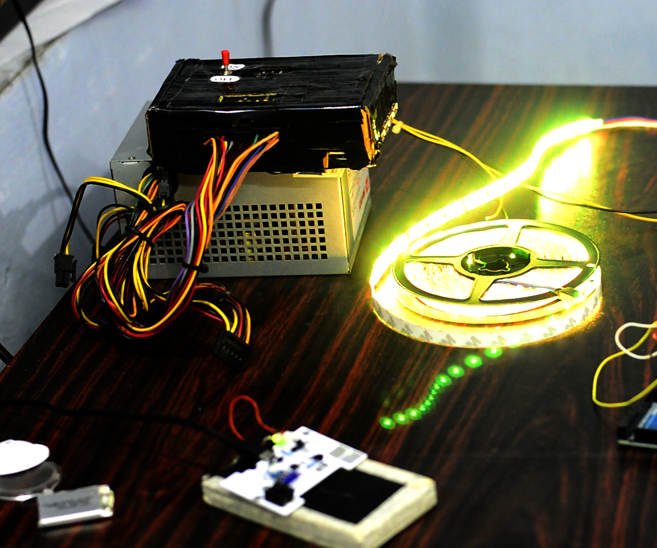 Simple LED strip party lights using arduino