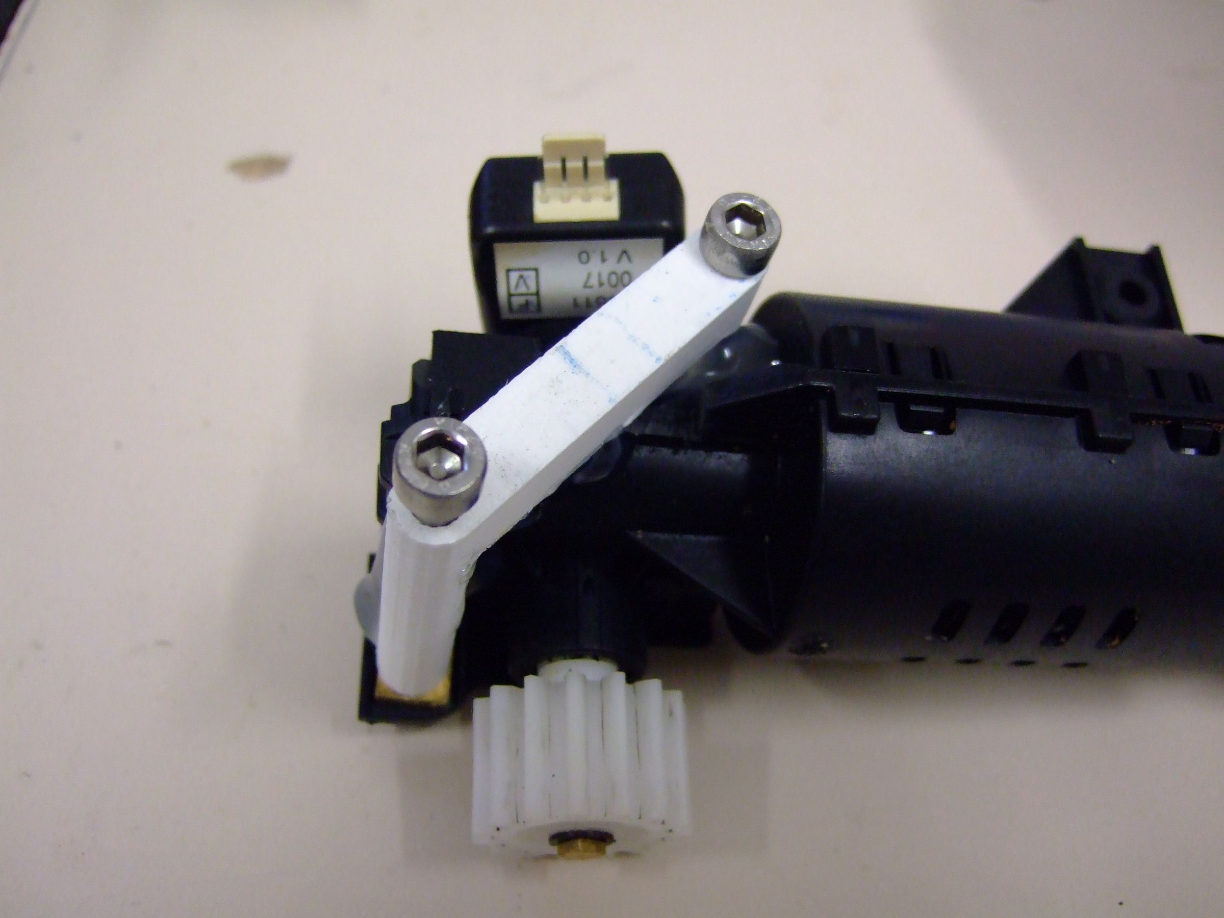 Improved Mounting for the Main Gearmotor on Jura Coffeemachines [mod]