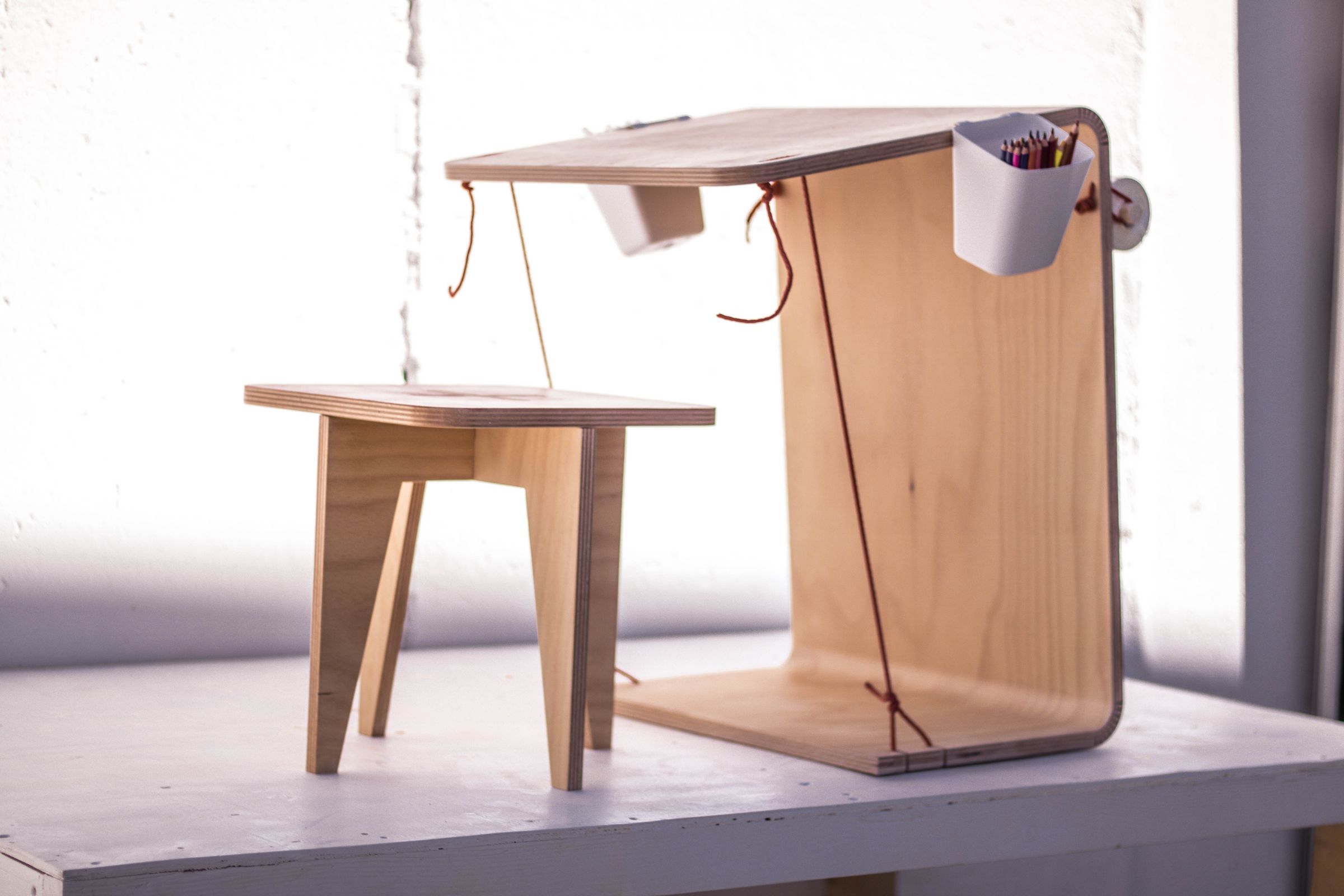 // 3D PUZZLE FURNITURE // Mobile Kids Desk 7 Steps (with Pictures