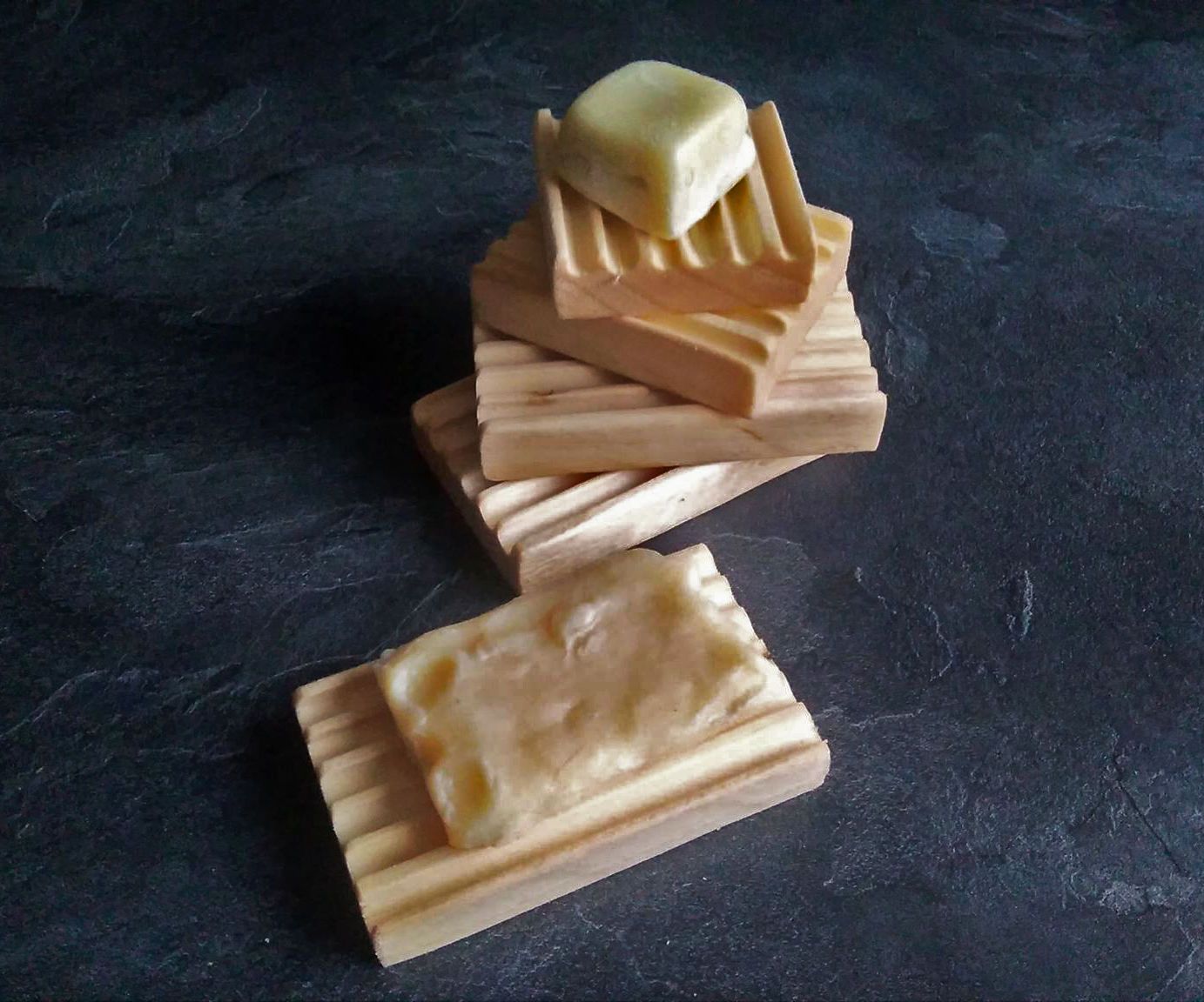 Wooden Soap Dish / Porte-savons en bois