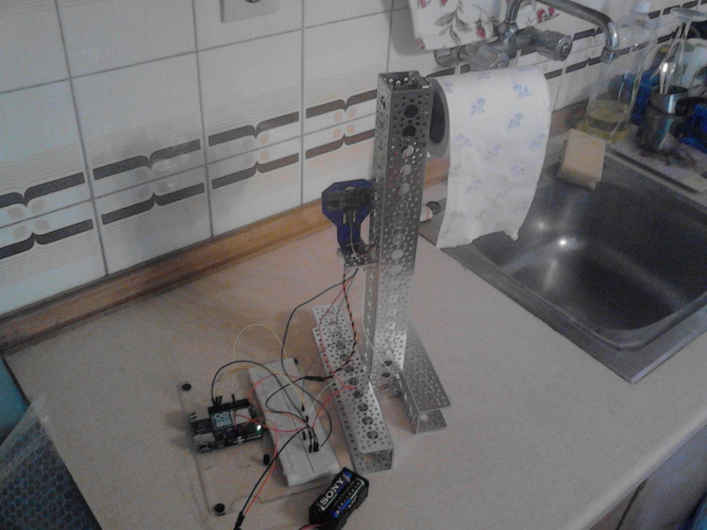 Automatic Touchfree Toilet Paper Dispenser. 8 Steps (with Pictures