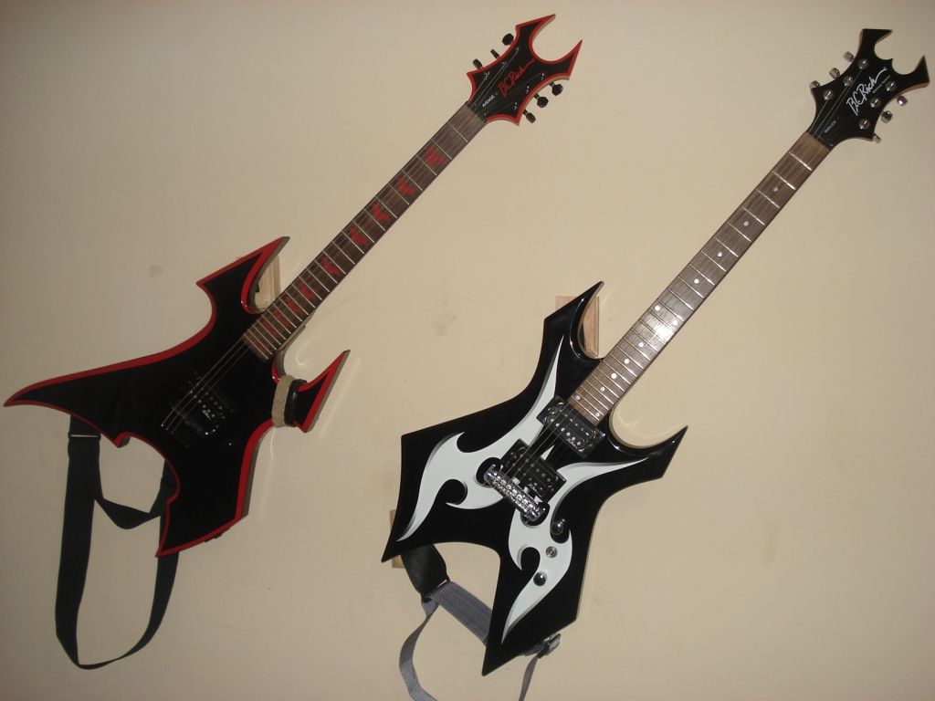 Homemade Cheap Guitar Wall Mount, Based in CB Radio Mics Holders