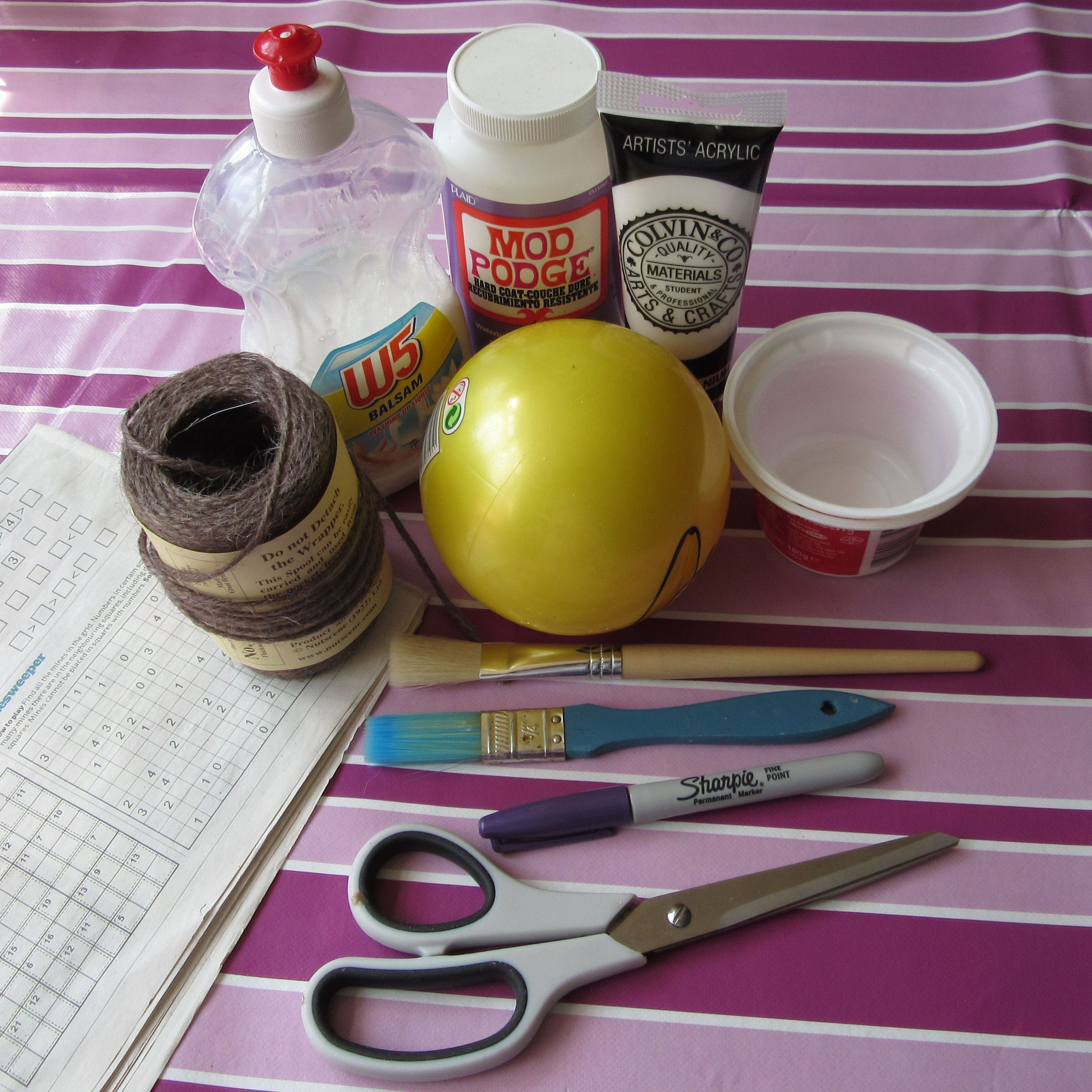 Papier Mache and String Storage Pods : 8 Steps (with Pictures ...