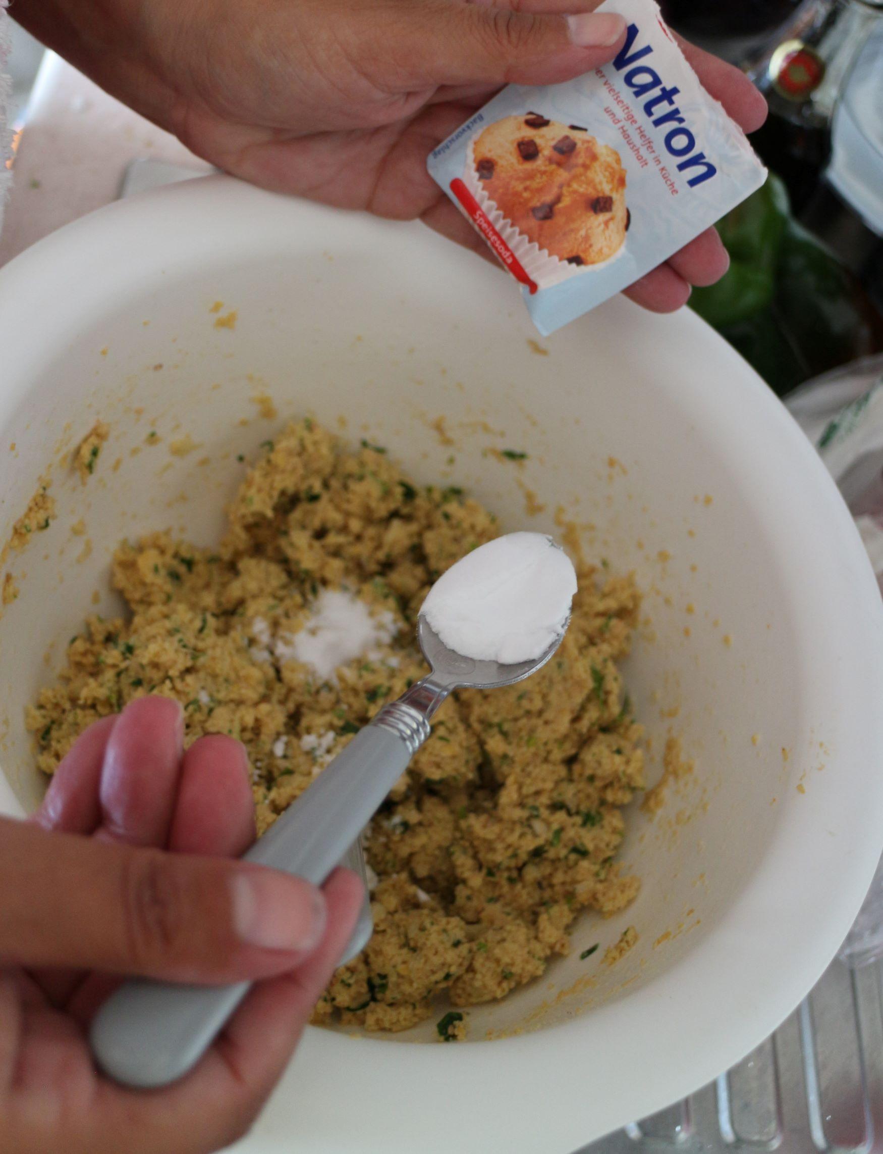 Homemade Falafel in Fresh Pita Bread : 8 Steps (with Pictures