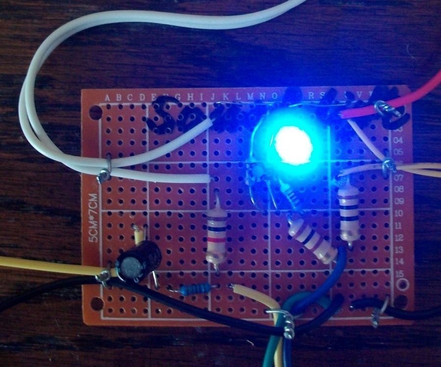 One Transistor Sound Light
