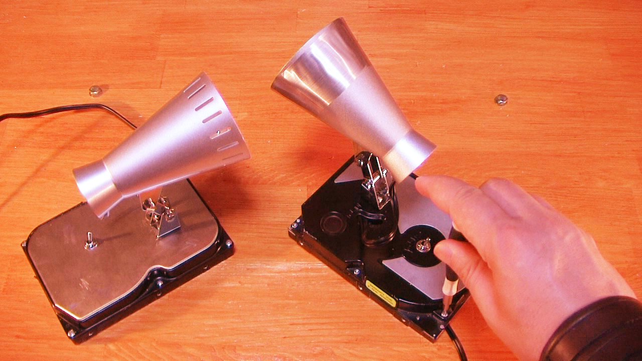 Make 5Watts Hard-Drive Based Monitor LED Lights