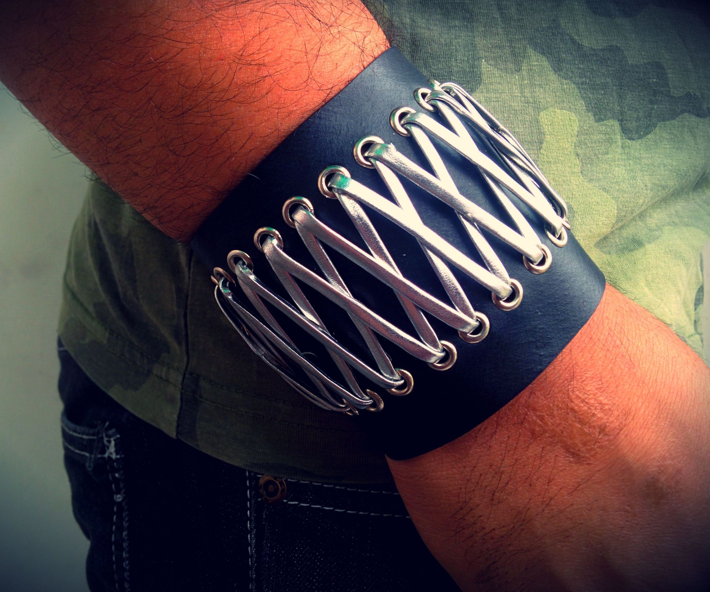 Stylish Unisex Bracelet Using Car Inner Tube